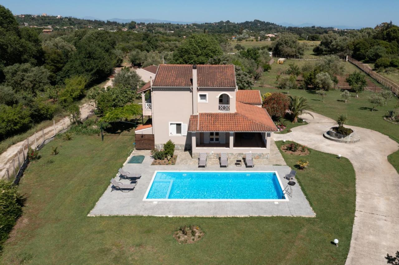 Country Villa Verde - 2Floor Family Home Kouramaditika Esterno foto